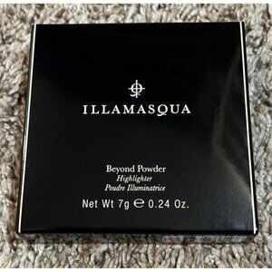 NIB Illamasqua Beyond Powder Highlighter in Daze, Full Size 0.24 oz